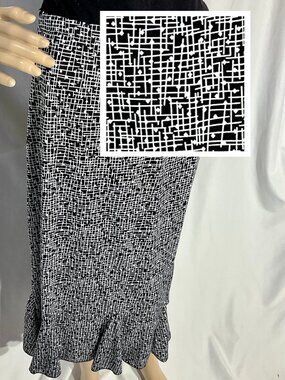 Hypnotized Size Med Midi Flounce Black & White Skirt